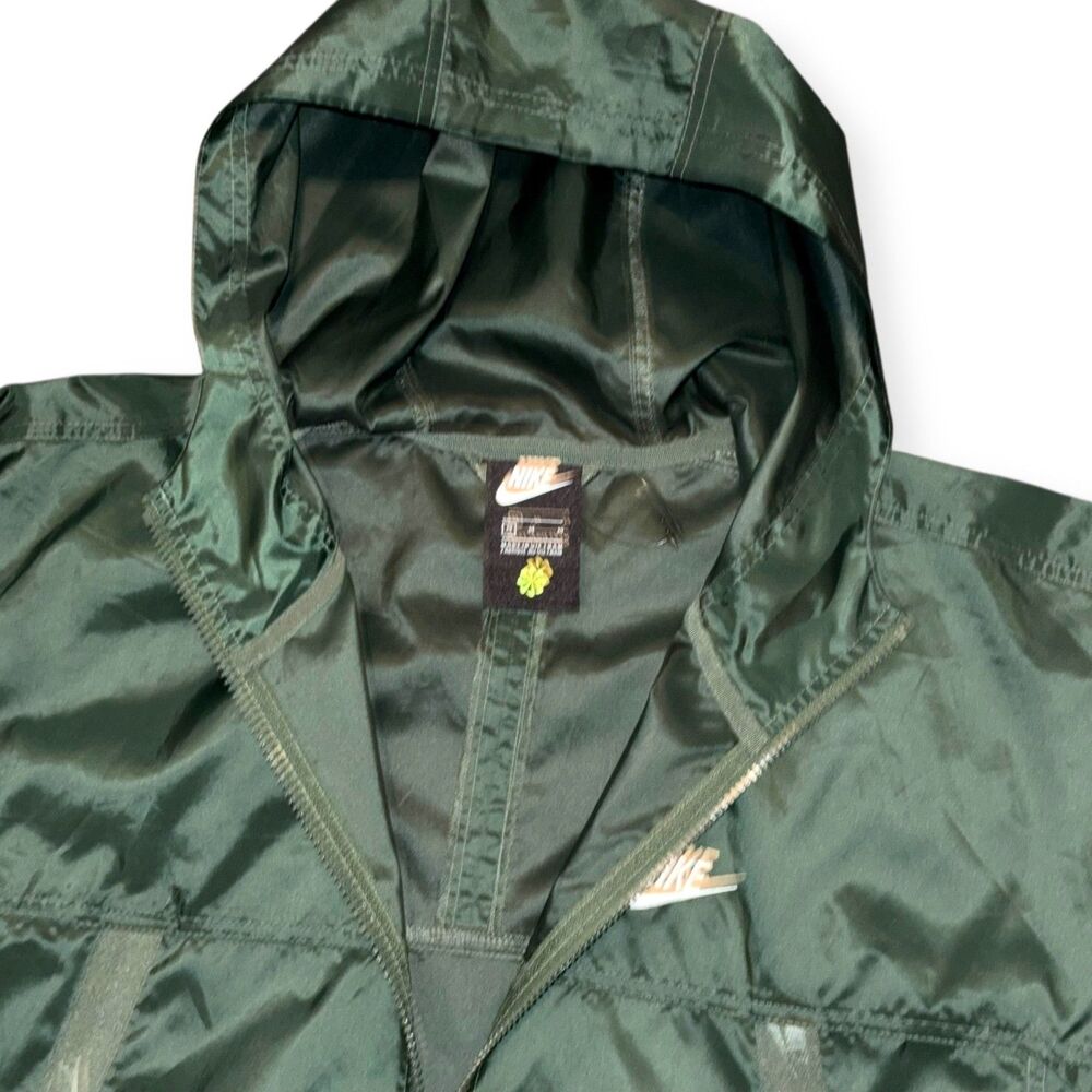 Nike Sportswear Revival Lightweight Woven Jacket Green Size Medium - Picture 6 of 7